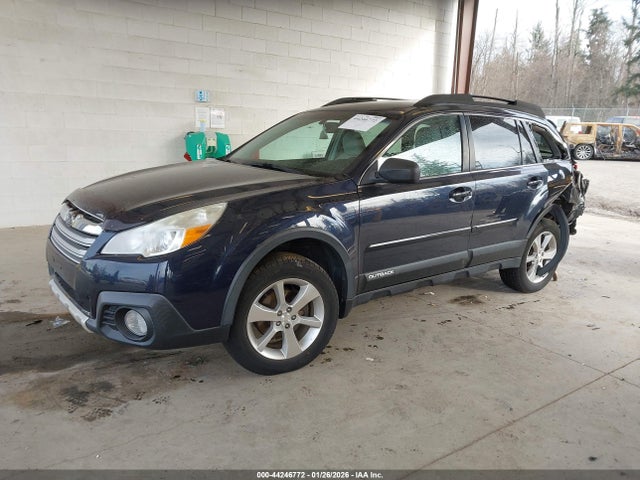 Subaru Outback 2.5i Limited 2014 4S4BRBLC4E3282435 Image 2