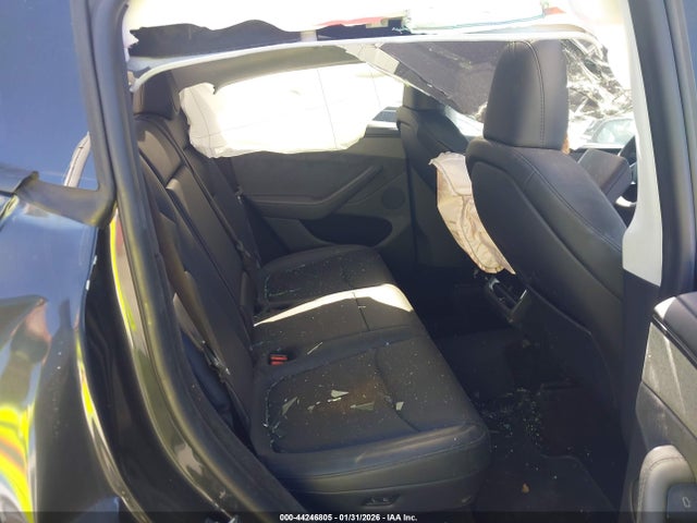 7SAYGDED3TF379053 Tesla Model Y Premium Rear-wheel Drive