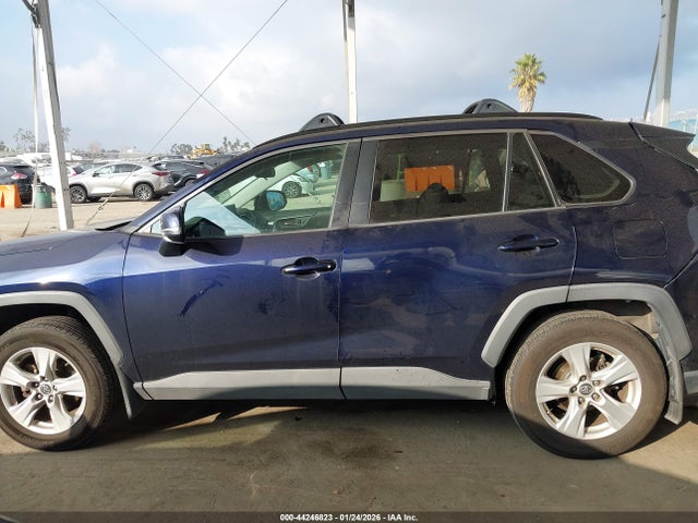 2T3W1RFV3KW007862 Toyota Rav4 Xle