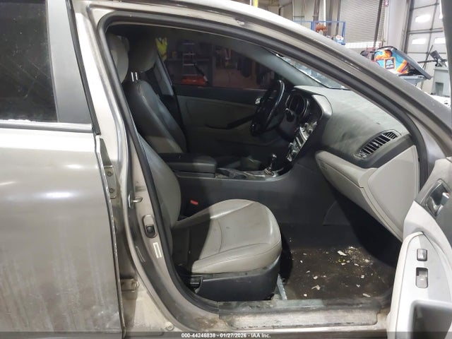 5XXGN4A77FG352695 KIA OPTIMA EX