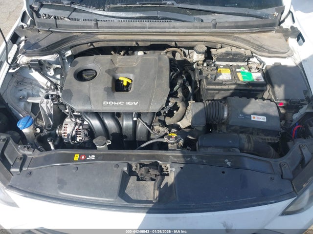 5NPD84LF9JH299123 Hyundai ELANTRA SEL