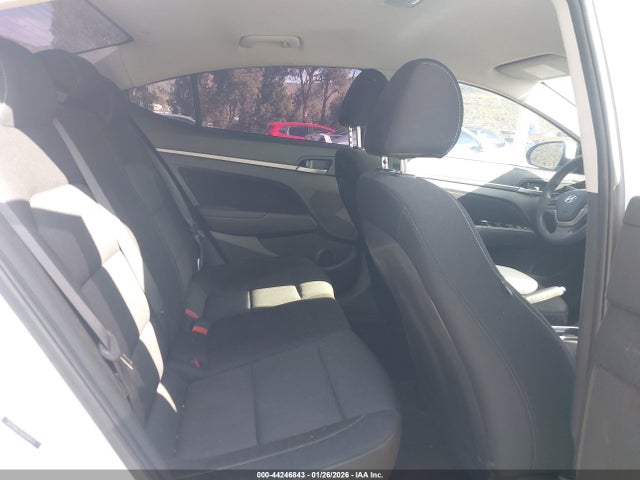 5NPD84LF9JH299123 Hyundai ELANTRA SEL