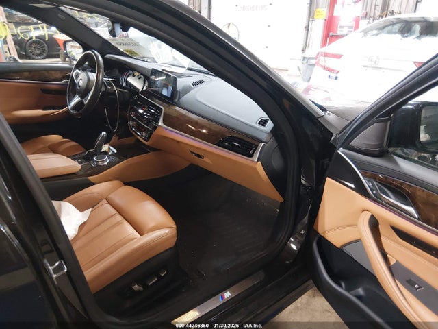 2018 BMW 540I WBAJE7C54JWD52308 Photo 4
