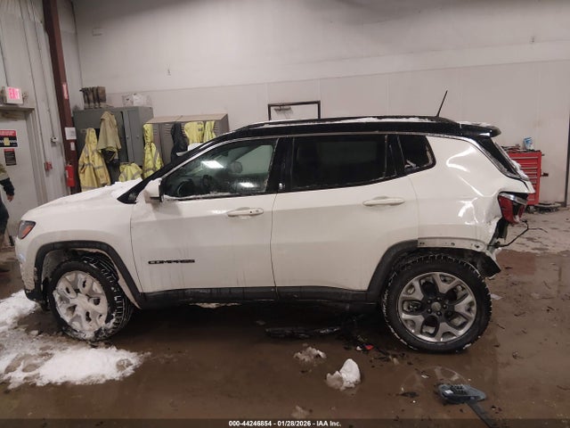 44246854 :رقم المزاد ، 3C4NJDCB1LT131811 vin ، 2020 Jeep Compass Limited 4x4 مزاد بيع
