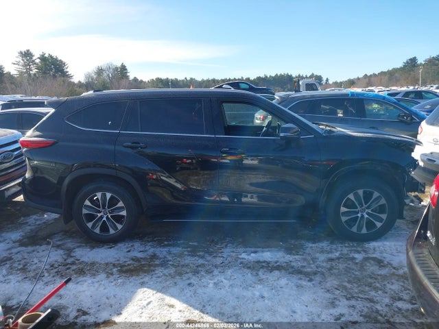5TDGZRBH7NS567841 Toyota Highlander Xle