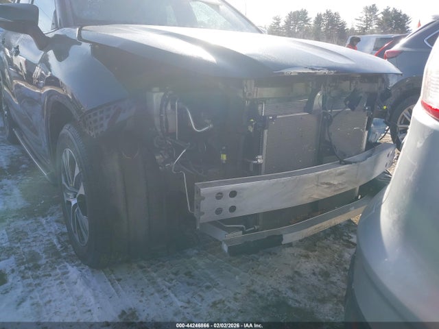 5TDGZRBH7NS567841 Toyota Highlander Xle