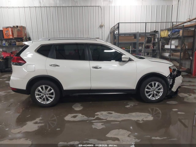 JN8AT2MTXHW131543 Nissan ROGUE SV