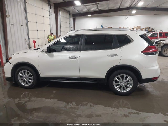 JN8AT2MTXHW131543 Nissan ROGUE SV