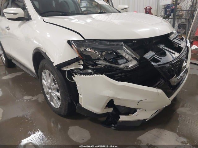 JN8AT2MTXHW131543 Nissan ROGUE SV