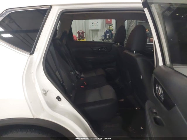 JN8AT2MTXHW131543 Nissan ROGUE SV