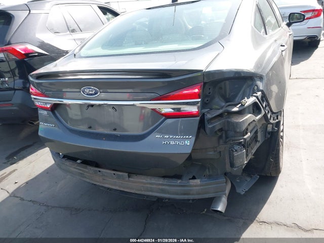 Ford Fusion Hybrid Platinum 2017 3FA6P0RU3HR304095 Image 17