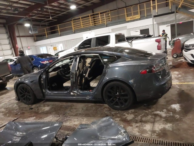 Tesla Model S Plaid Tri Motor All-wheel Drive 2021 5YJSA1E68MF431475 Image 15