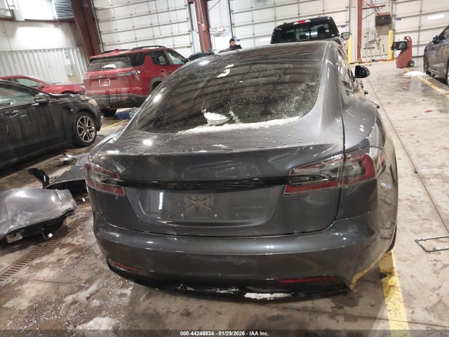 Tesla Model S Plaid Tri Motor All-wheel Drive 2021 5YJSA1E68MF431475 Image 17