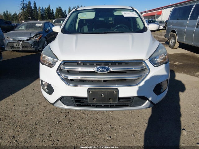 1FMCU9GD6HUA84551 Ford ESCAPE SE