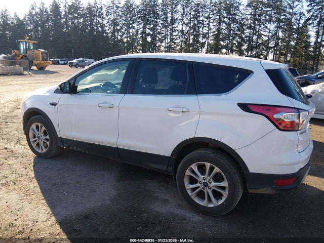 1FMCU9GD6HUA84551 Ford ESCAPE SE