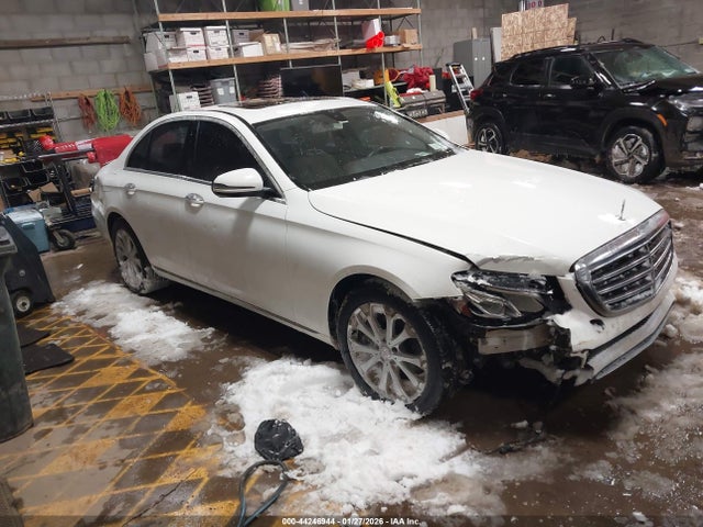 2017 MERCEDES-BENZ E 300 WDDZF4KB0HA142985