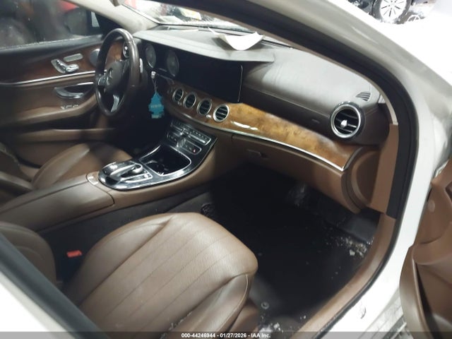2017 MERCEDES-BENZ E 300 WDDZF4KB0HA142985 Photo 4