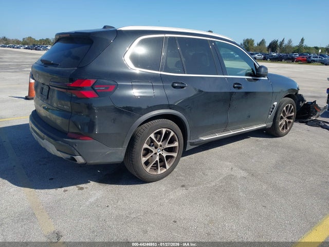 2025 BMW X5 5UX23EU05S9Z43604 Photo 3