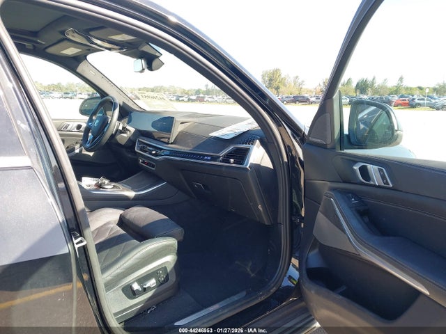 2025 BMW X5 5UX23EU05S9Z43604 Photo 4