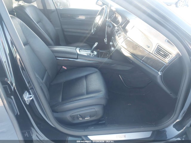 2013 BMW 740I WBAYA6C56DD143721 Photo 4