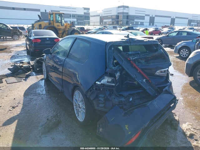 2016 VOLKSWAGEN GOLF GTI 3VWYT7AU0GM007992 Photo 2