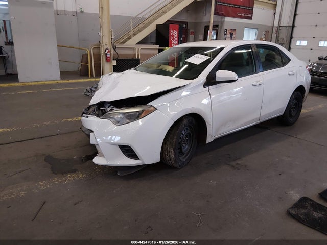 Toyota COROLLA LE 2016 5YFBURHE9GP478371 Image 2