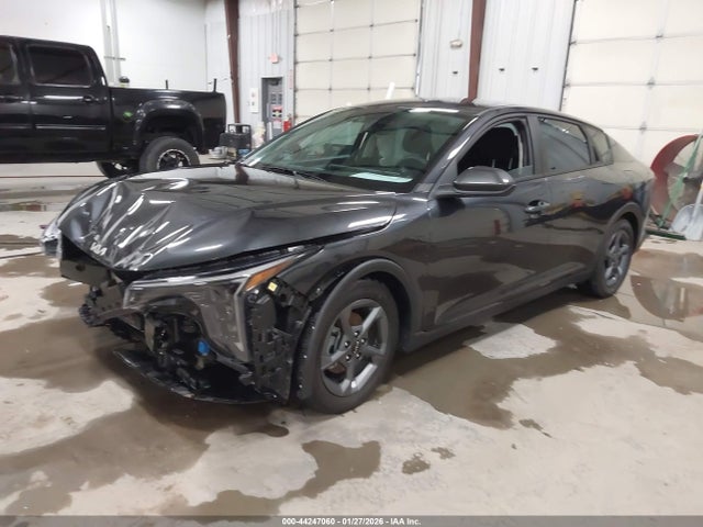 KIA K4 Lxs 2025 3KPFT4DE0SE028213 Image 2