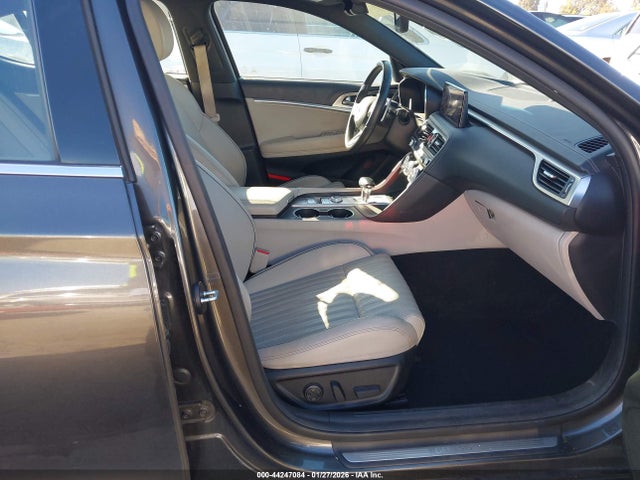 KMTG34TA1NU099821 Genesis G70 2.0t Rwd