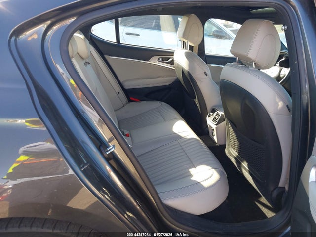 KMTG34TA1NU099821 Genesis G70 2.0t Rwd