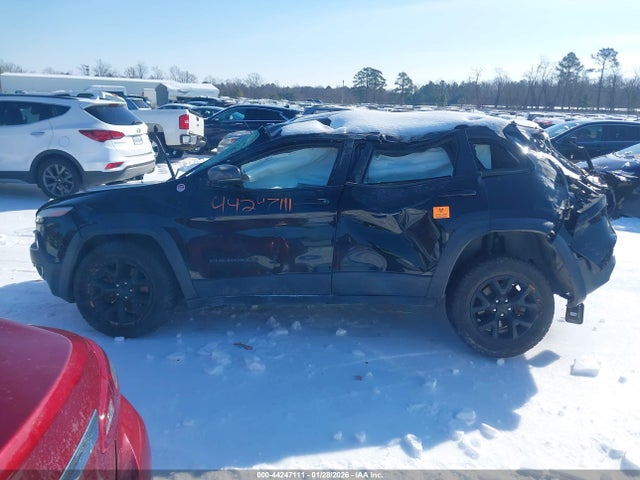Jeep Cherokee Trailhawk 4x4 2018 1C4PJMBXXJD562995 Image 13