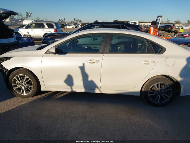 KIA Forte Lxs 2023 3KPF24AD0PE616988 Image 14