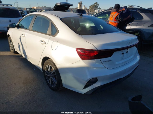 KIA Forte Lxs 2023 3KPF24AD0PE616988 Image 3