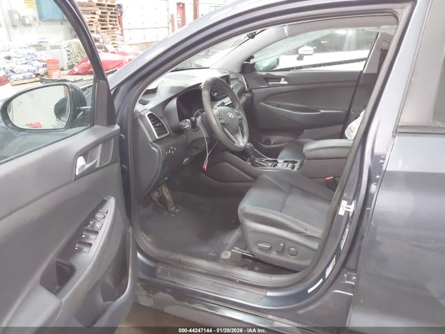 KM8J3CA4XKU954146 Hyundai Tucson Value
