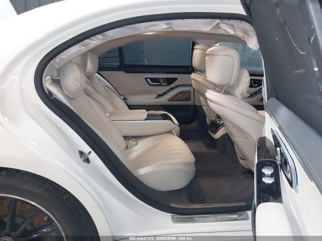 44247173 :رقم المزاد ، W1K6G6DB7PA198591 vin ، 2023 Mercedes-benz S 500 4matic مزاد بيع