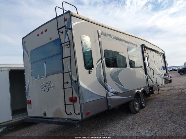 44247174 :رقم المزاد ، 5SFSG3726DE264956 vin ، 2013 Heartland Gateway مزاد بيع
