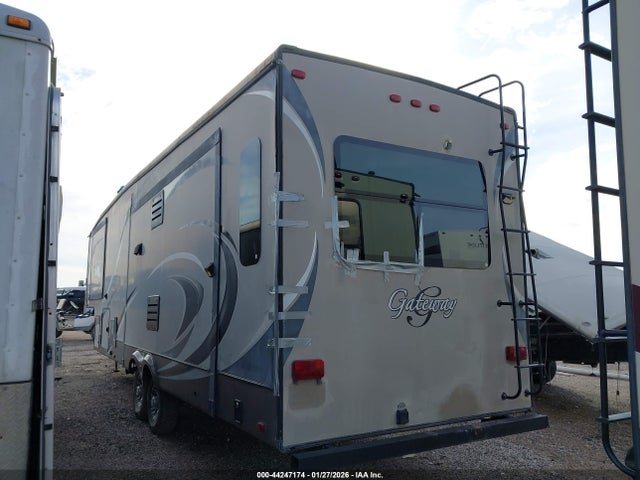 44247174 :رقم المزاد ، 5SFSG3726DE264956 vin ، 2013 Heartland Gateway مزاد بيع