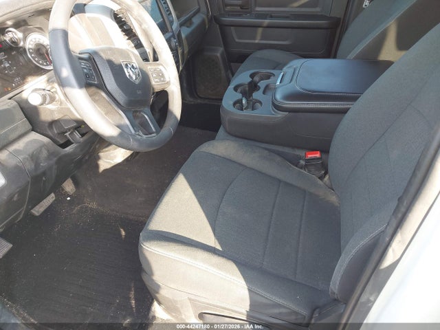 Продаж на аукціоні авто 2024 Ram 1500 Classic Tradesman  4x2 6'4 Box, vin: 1C6RR6FG0RS143124, номер лоту: 44247180