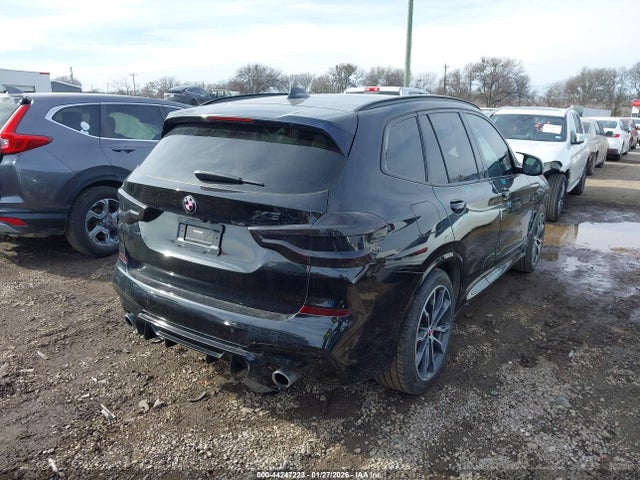 2018 BMW X3 5UXTR9C50JLD64287 Photo 3