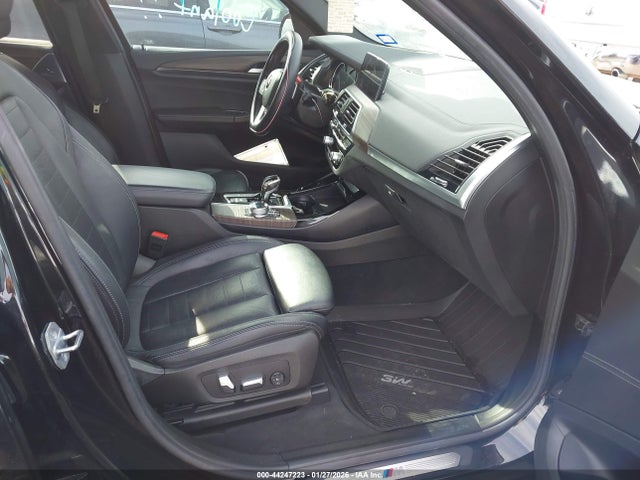 2018 BMW X3 5UXTR9C50JLD64287 Photo 4
