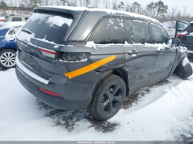 2023 JEEP GRAND CHEROKEE 1C4RJHAG5P8706259 Photo 3