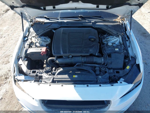 2018 JAGUAR XE SAJAR4FX7JCP26946 Photo 9