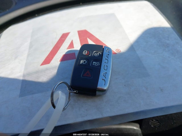 2018 JAGUAR XE SAJAR4FX7JCP26946 Photo 10