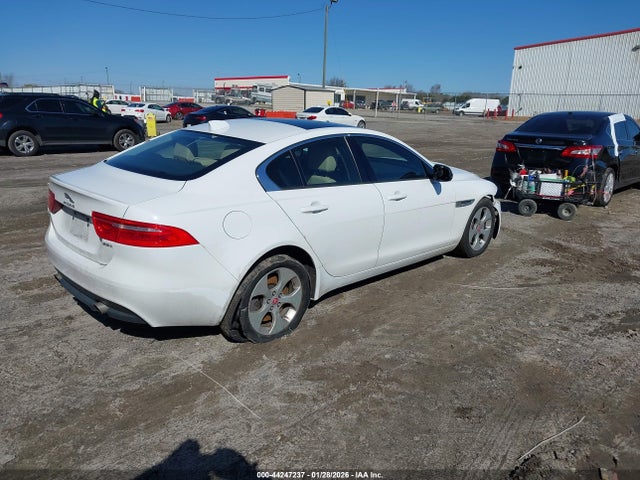 2018 JAGUAR XE SAJAR4FX7JCP26946 Photo 3