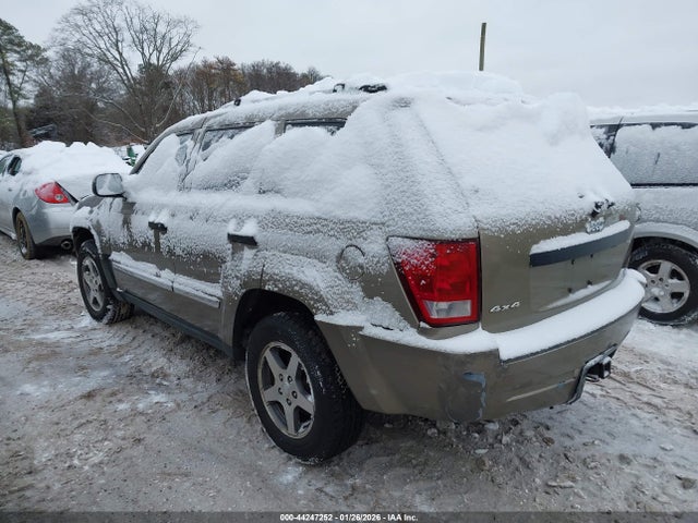 2005 JEEP GRAND CHEROKEE 1J4HR48N65C646823 Photo 2
