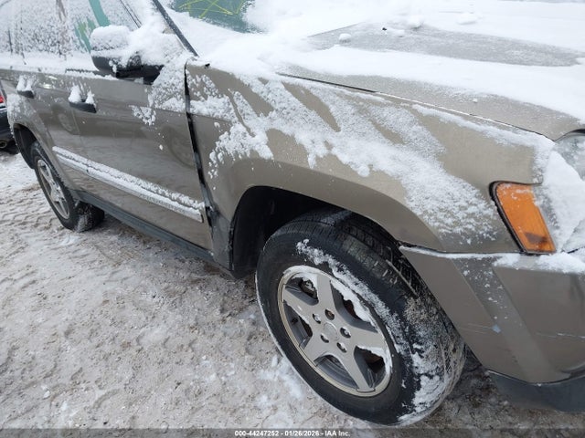 2005 JEEP GRAND CHEROKEE 1J4HR48N65C646823 Photo 5