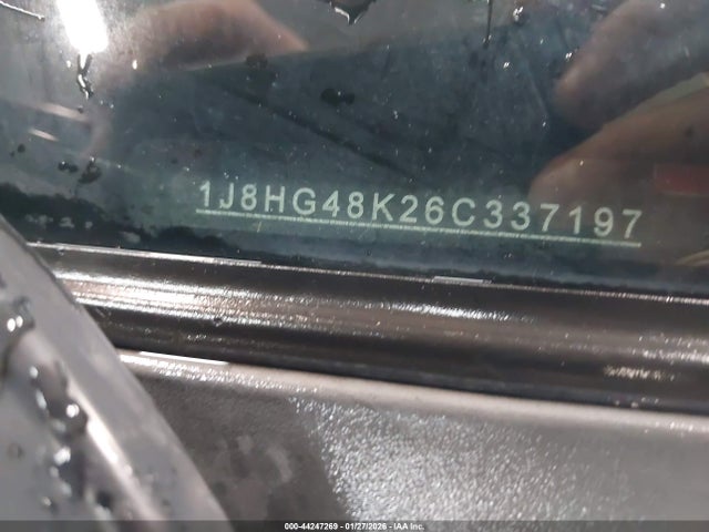 2006 JEEP COMMANDER 1J8HG48K26C337197 Photo 8