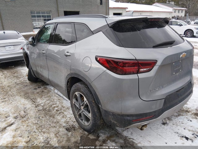 2024 CHEVROLET BLAZER 3GNKBHR40RS158343 Photo 2