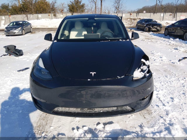 7SAYGAEE8RF984640 Tesla Model Y Long Range Dual Motor All-wheel Drive
