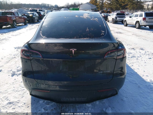 7SAYGAEE8RF984640 Tesla Model Y Long Range Dual Motor All-wheel Drive