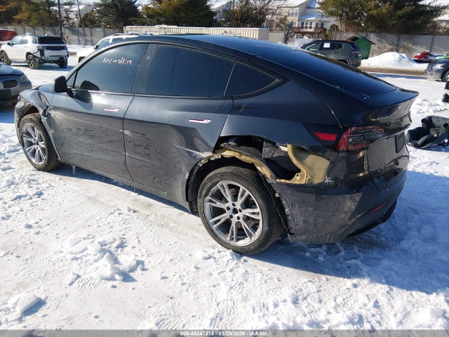 7SAYGAEE8RF984640 Tesla Model Y Long Range Dual Motor All-wheel Drive